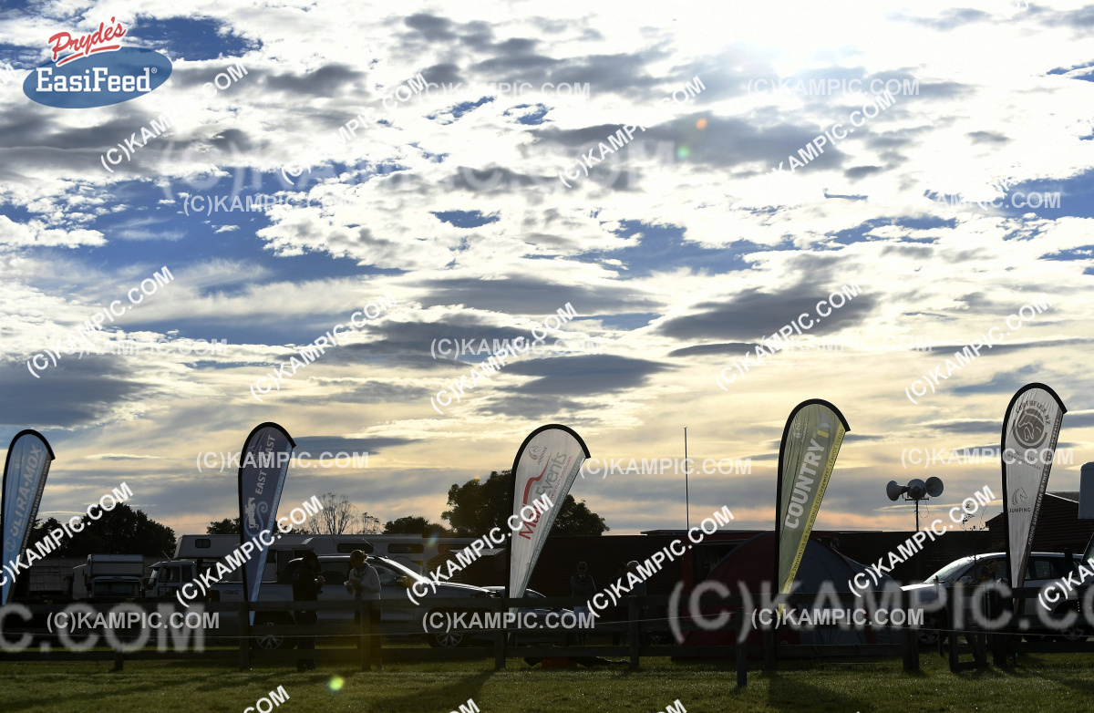 KM_170402_049