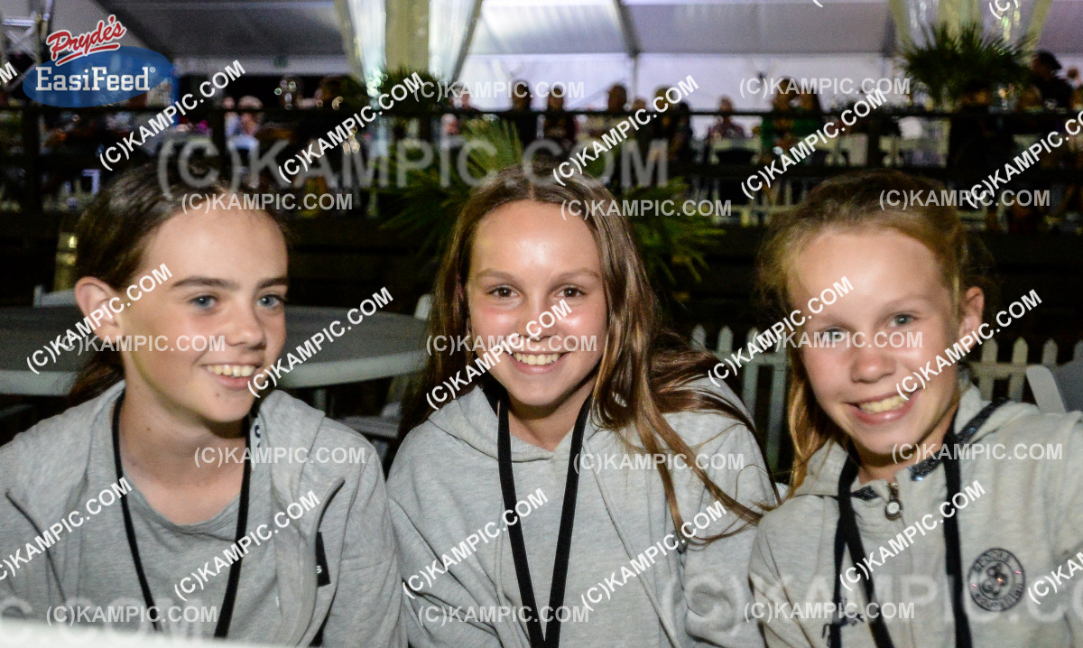 SL_180316_3959