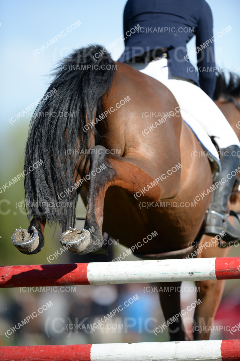 SL_190915_3643