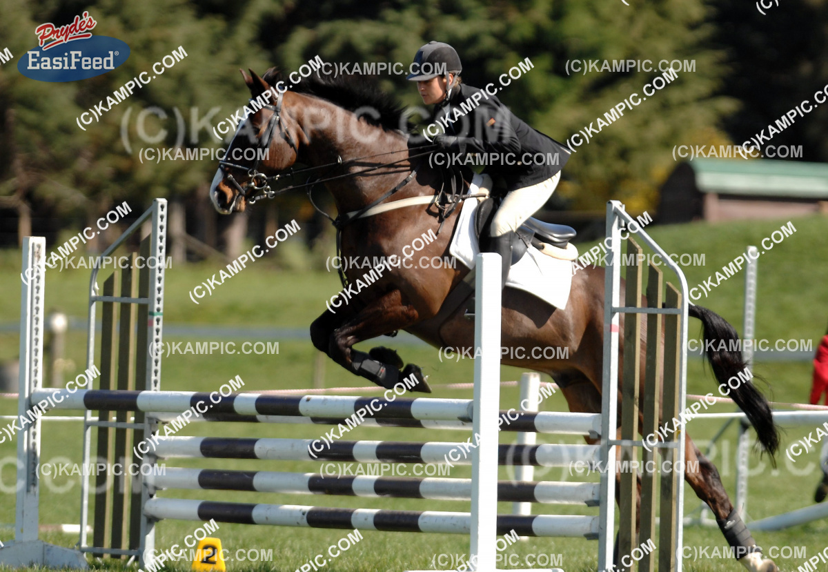 SL_110904_0334