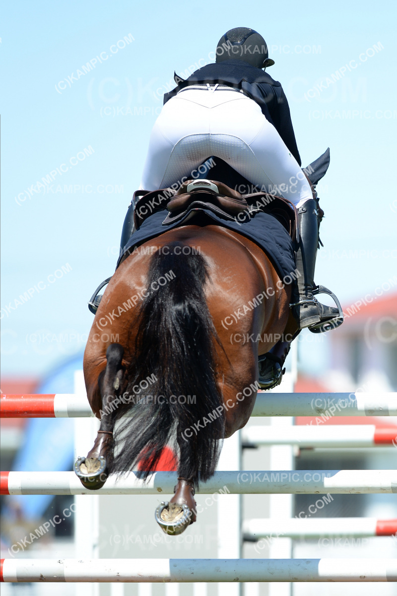 SL_201023_2795