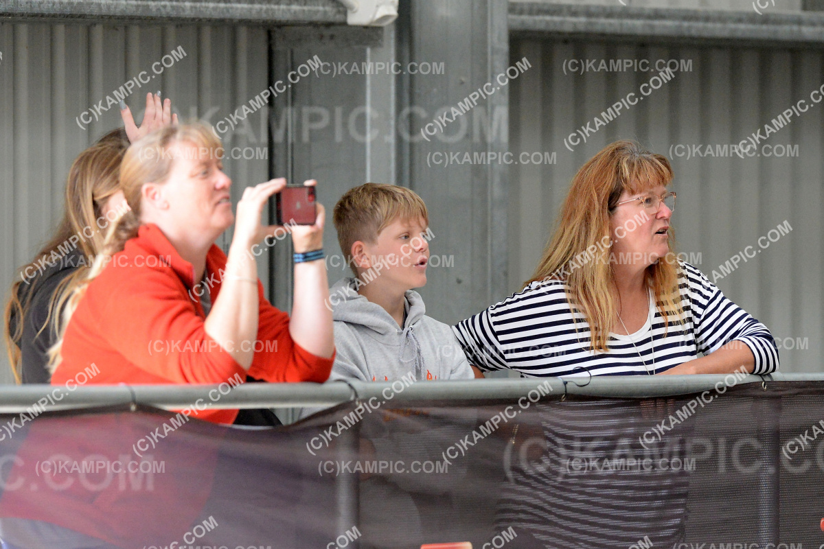 SL_201217_0842