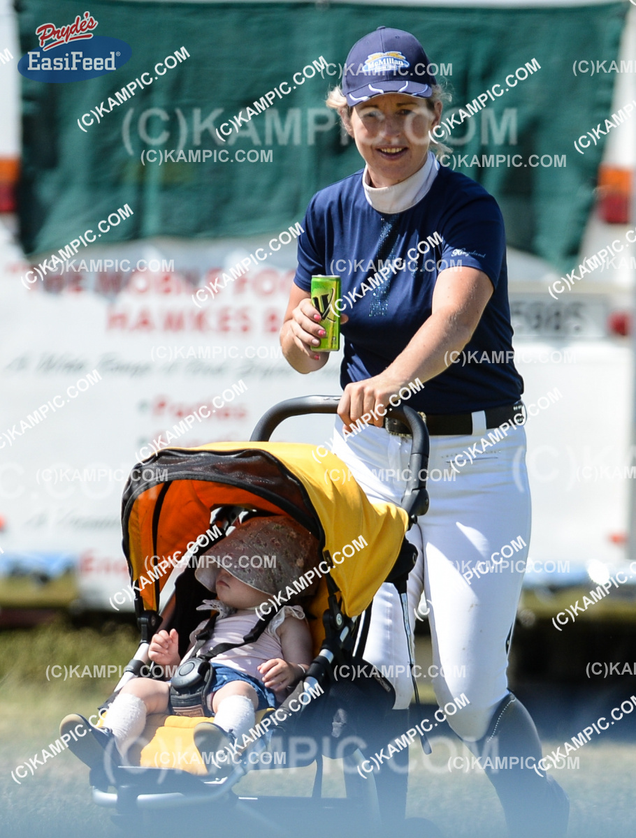 SL_161210_1045