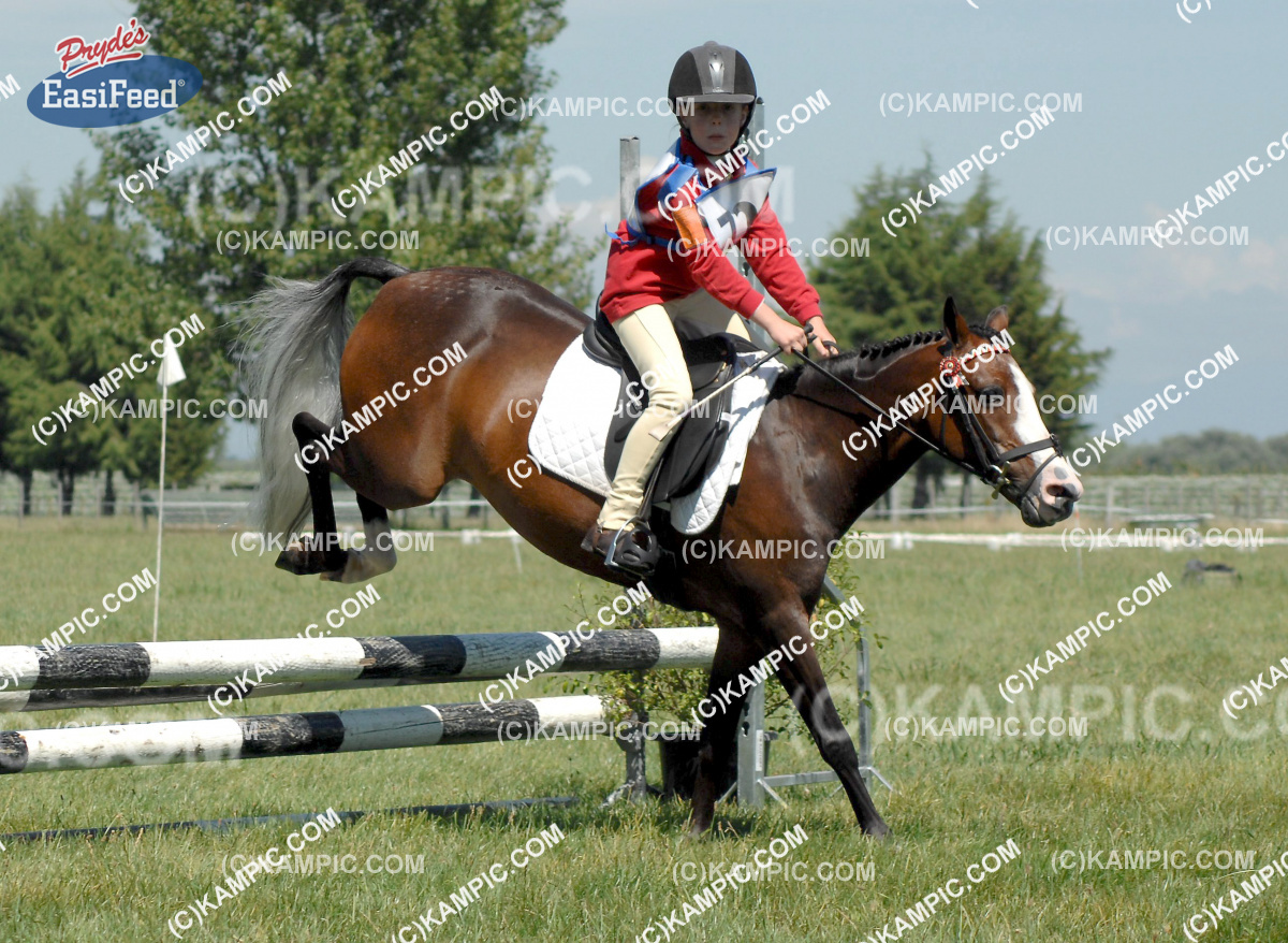 JR_110213_049