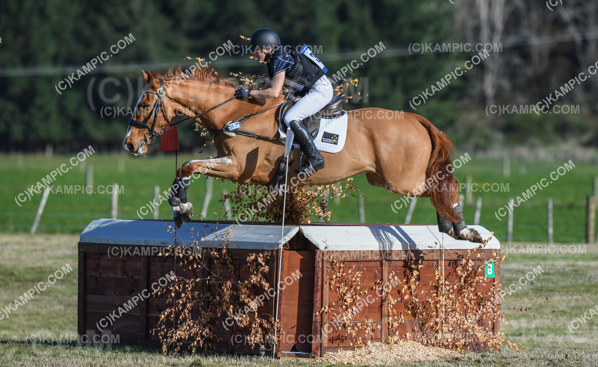 SL_210515_3795
