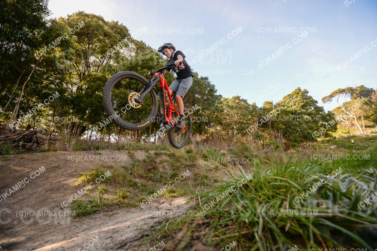 SL_220508_0590