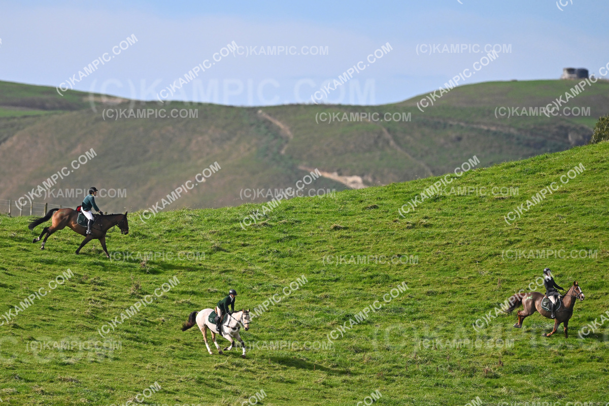KM_230520_2398