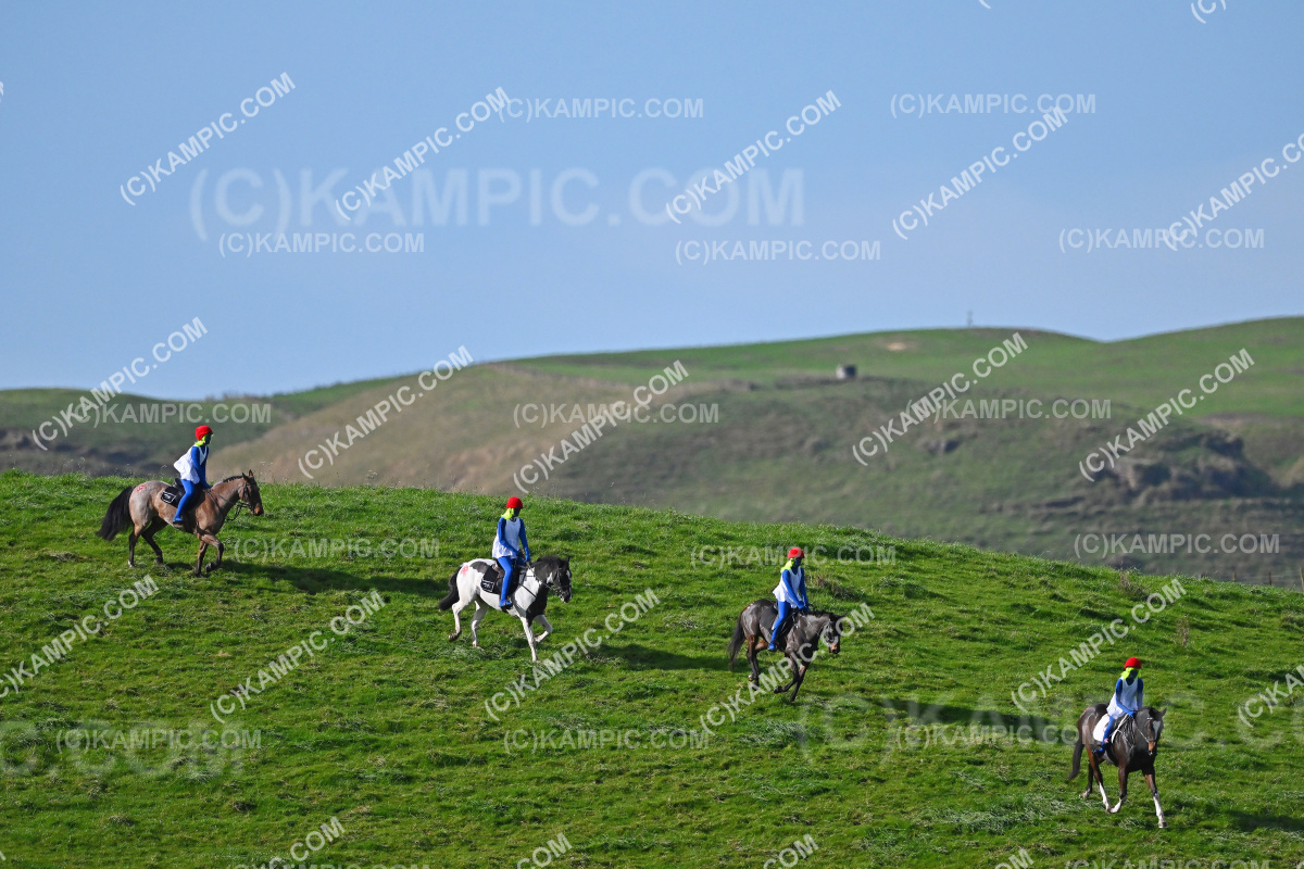 KM_230520_2896
