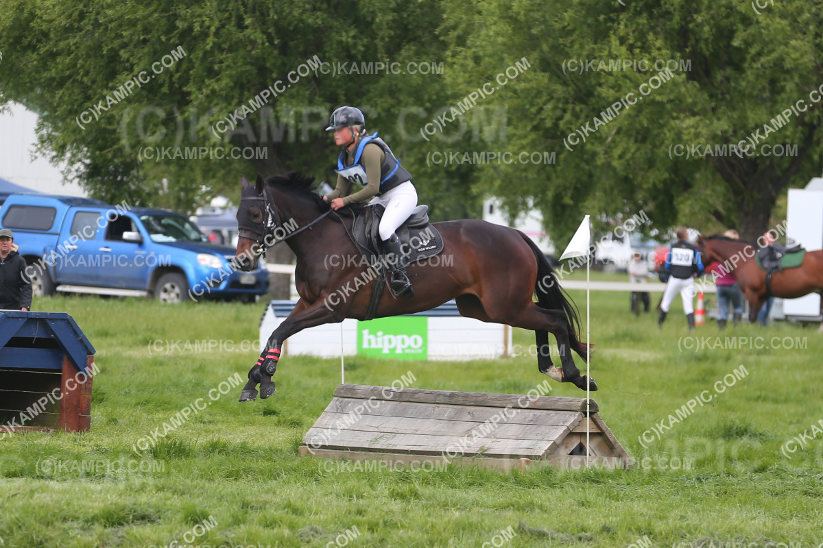 JW_231029_5702