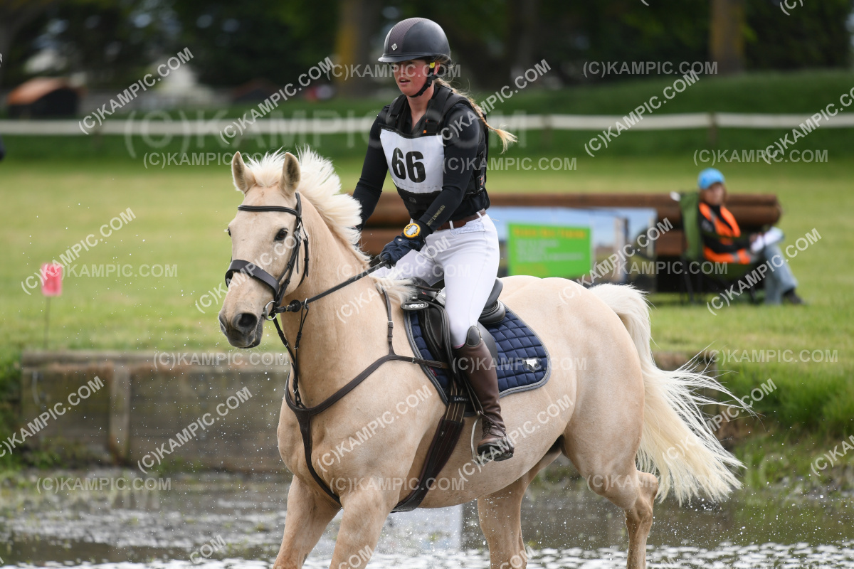 JW_231029_4413