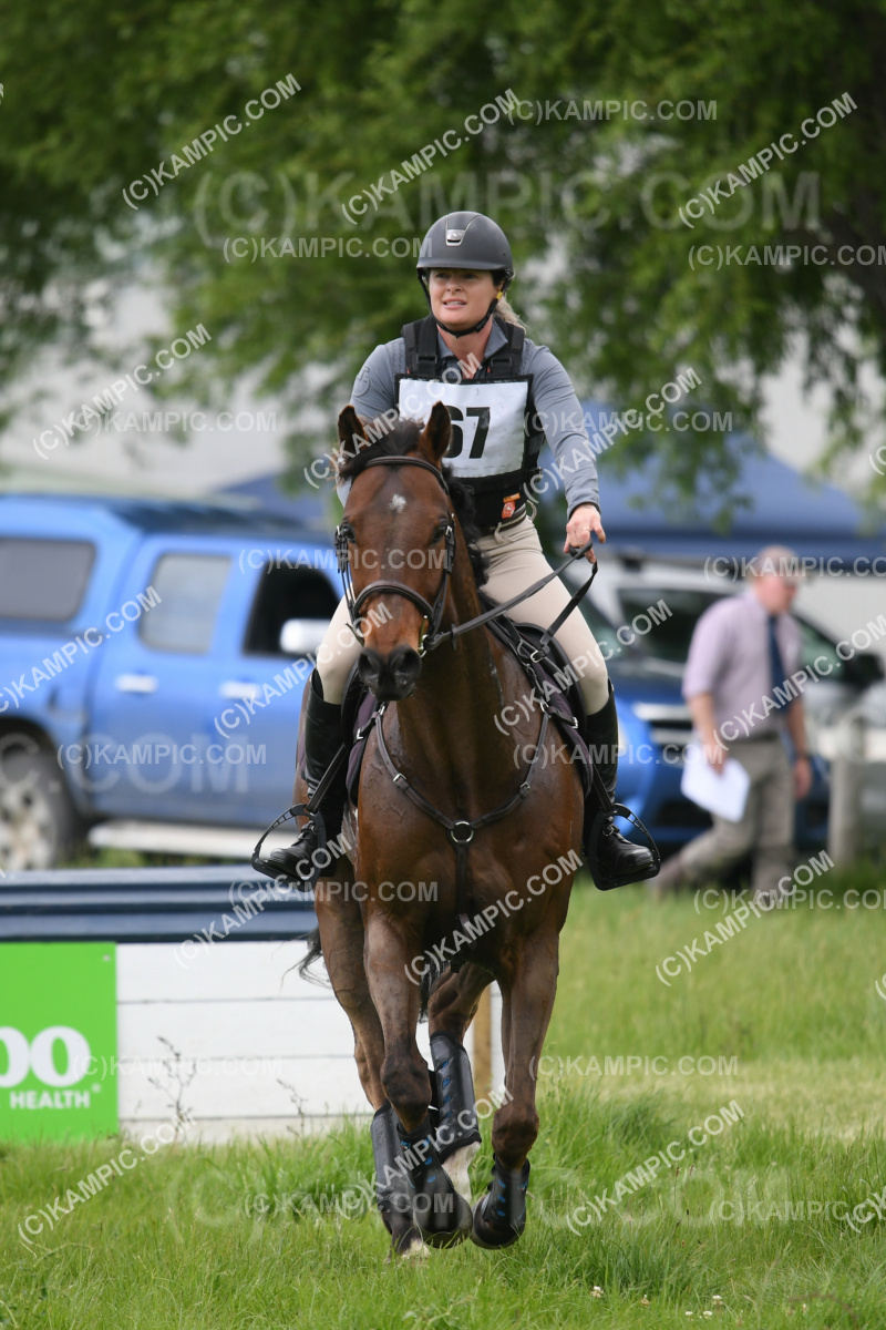 JW_231029_4425