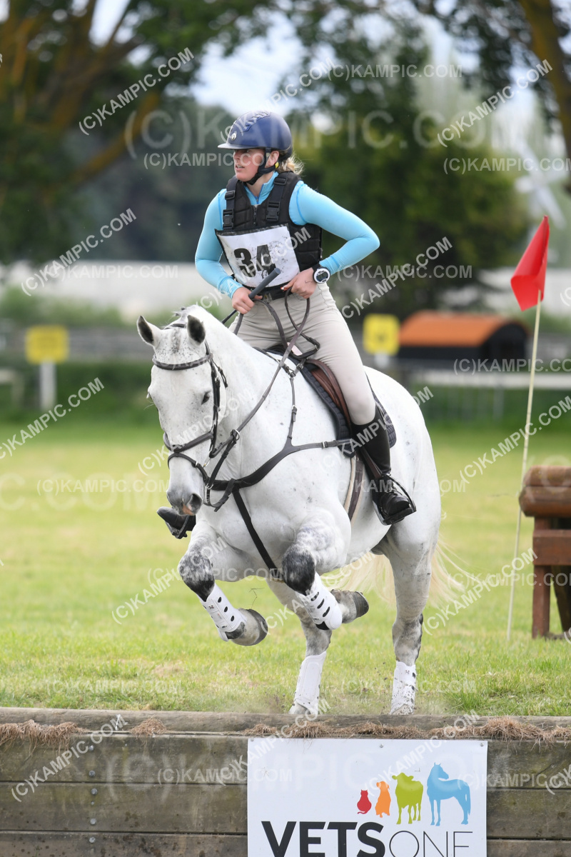 JW_231029_3765