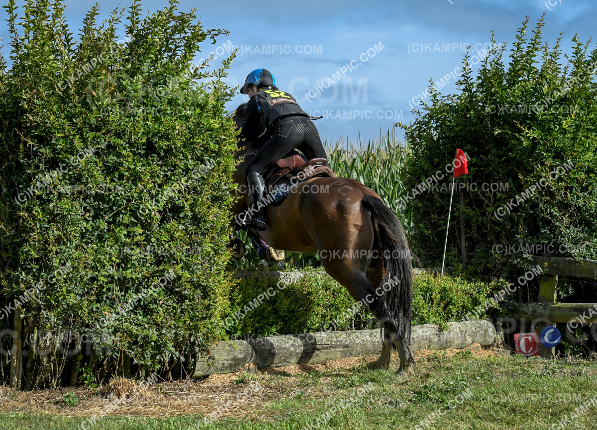 SL_240218_0620
