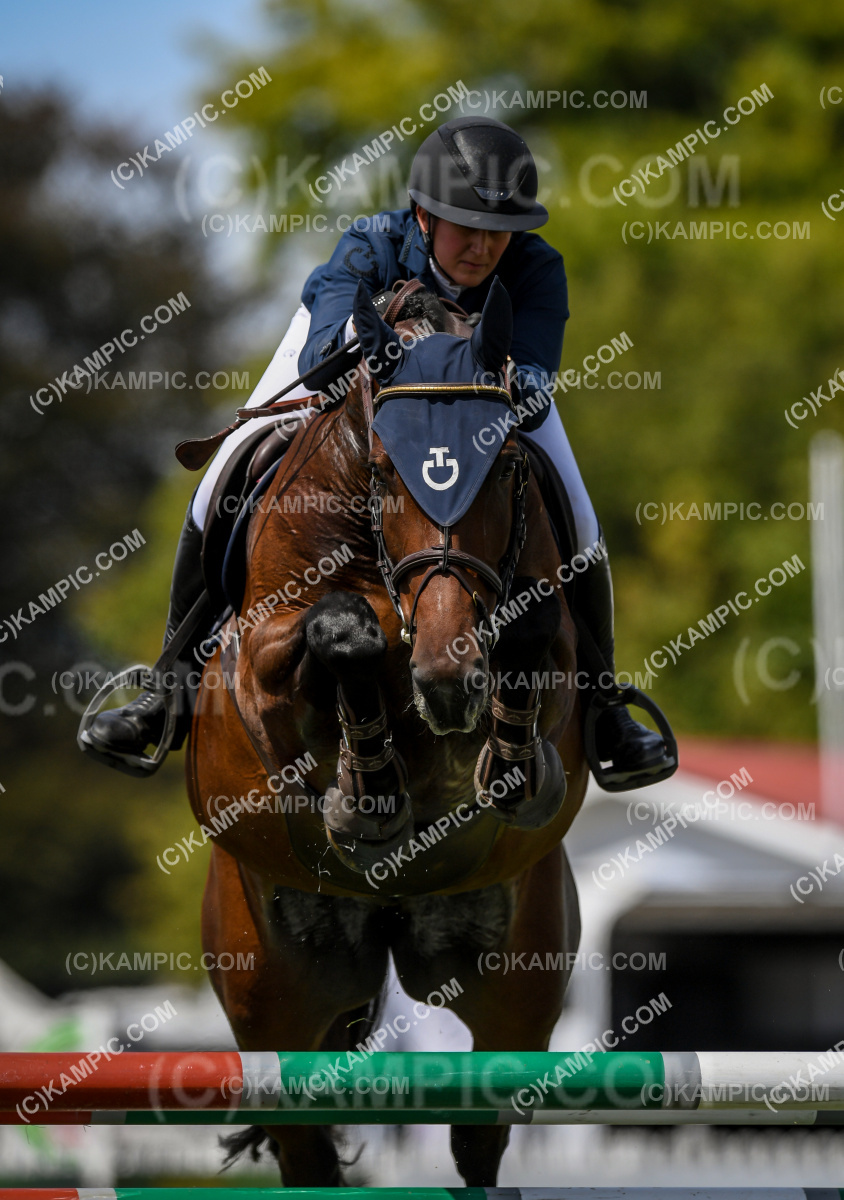 SL_240307_0785