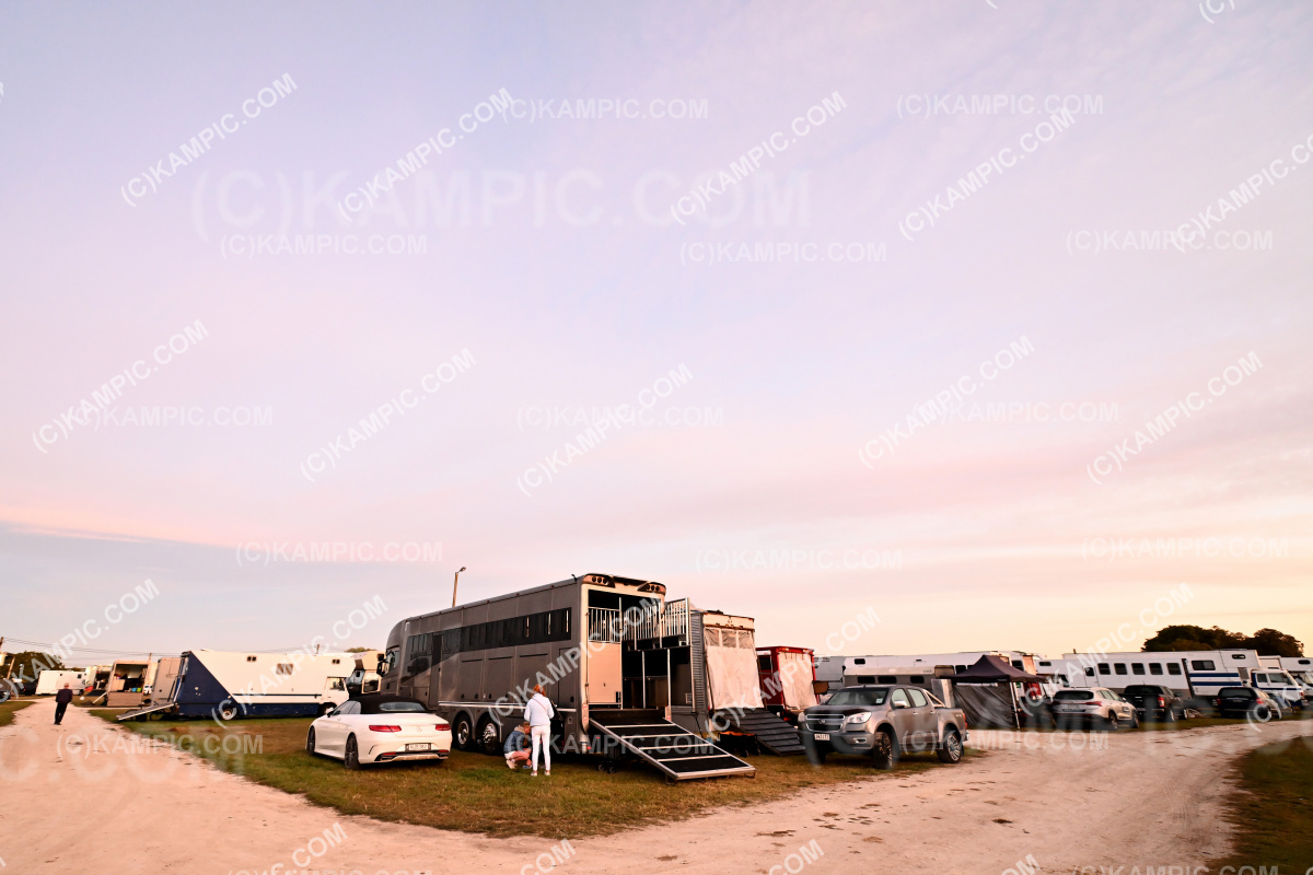 KM_240309_0009