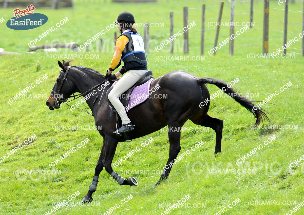 SL_120123_0438
