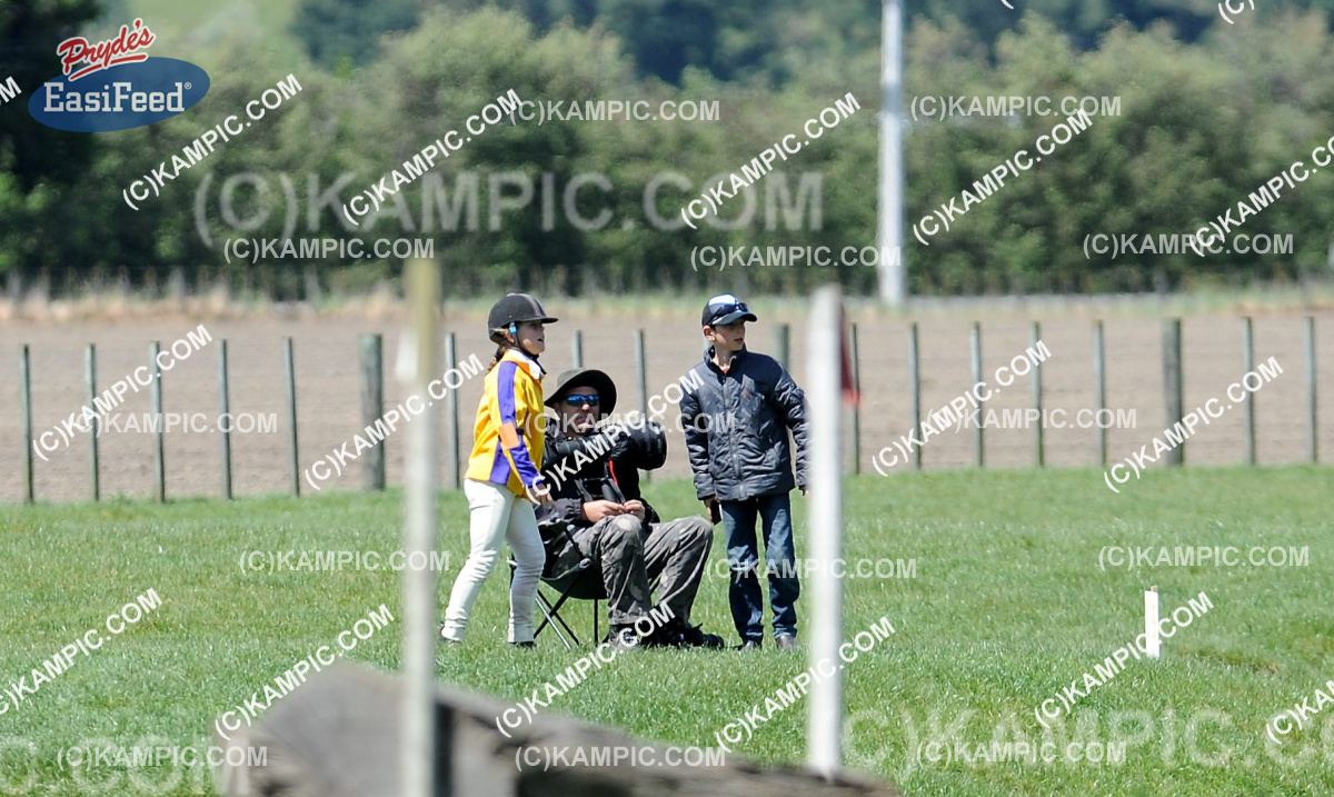 SL_120123_0804