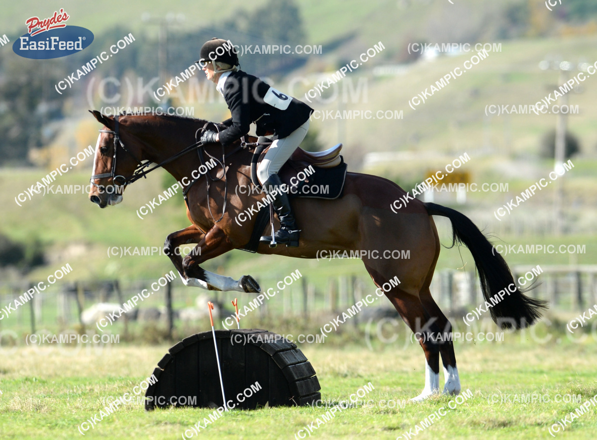 SL_150516_0107