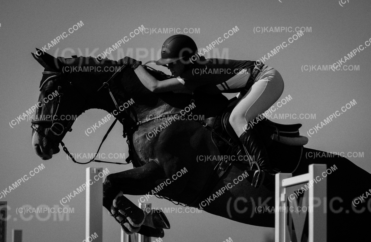 SL_181208_4044