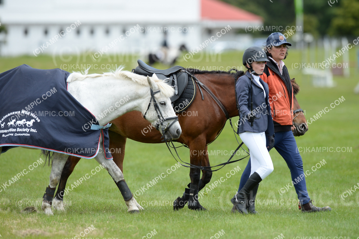 SL_201205_0545