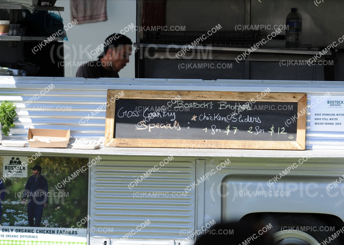 SL_200314_0405