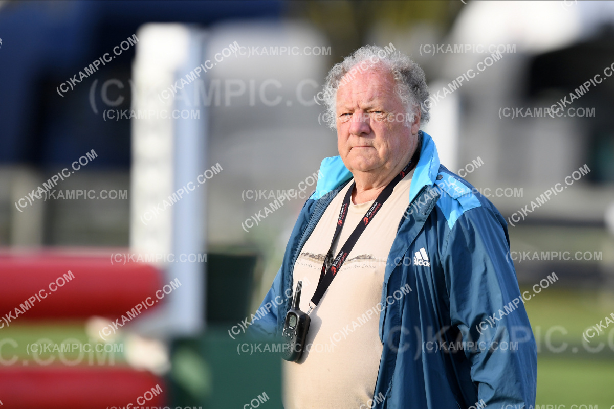 SL_210409_0053