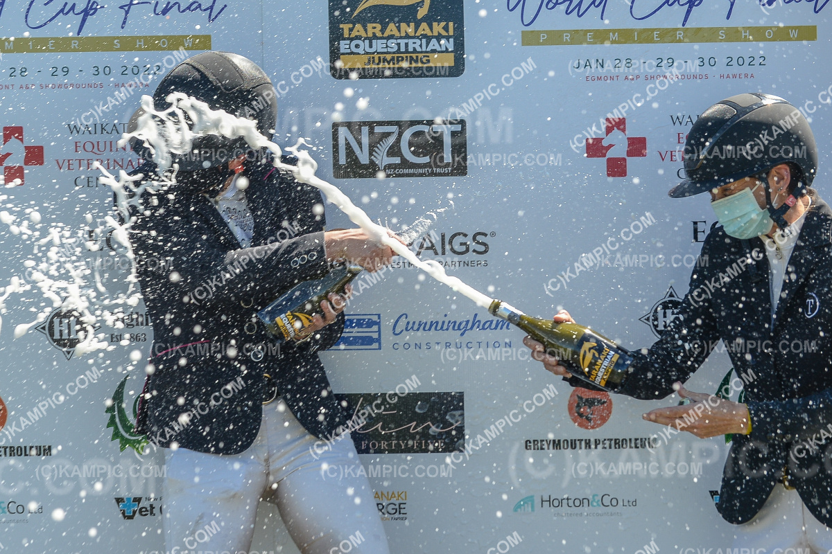 SL_220129_1076