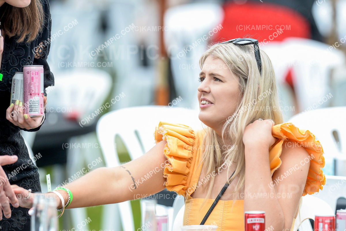 SL_221015_0854