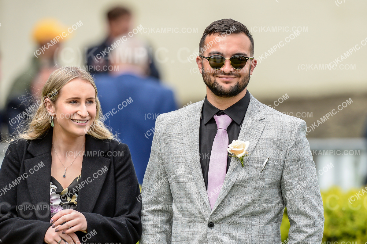 SL_221015_1219