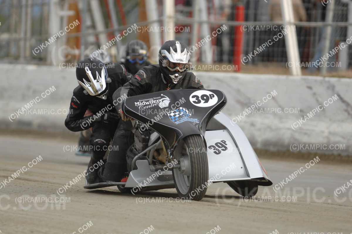 KAM_081101_MSW469