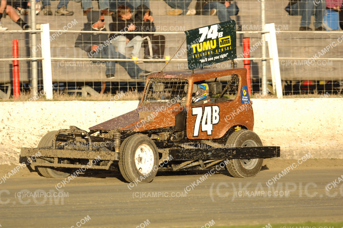 KAM_081101_MSW621